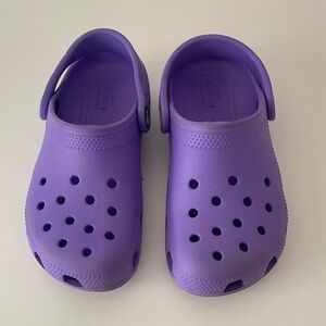 CROCS Classic Clog in Galaxy Purple (size 13)